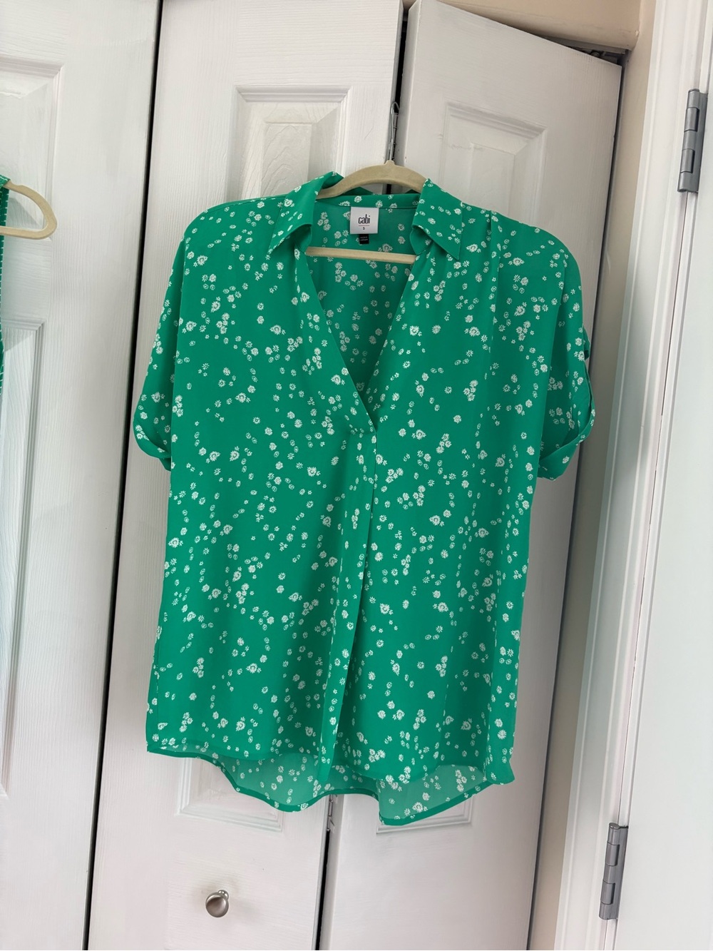 CAbi Emerald Green Short-Sleeve Button Blouse Print Replay Small 6082